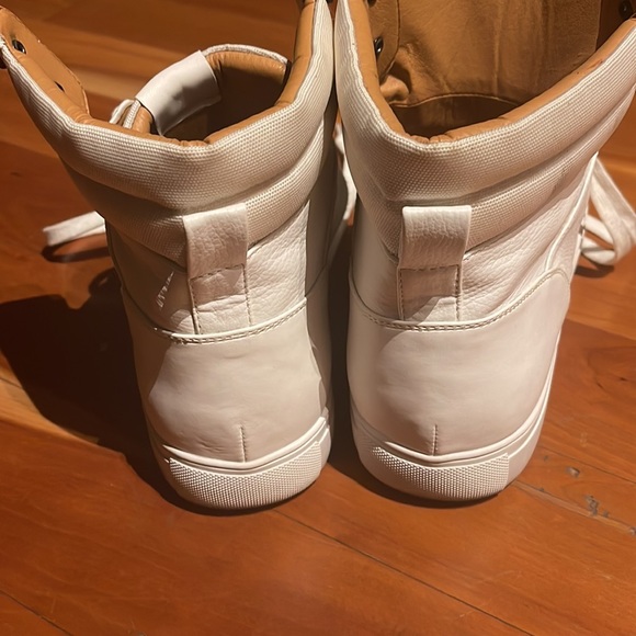 ALL WHITE EXPRESS ATHLETIC SHOES - Picture 2 of 5